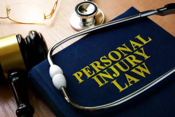 The 4 Must-Have Characteristics of a Personal Injury Lawyer
